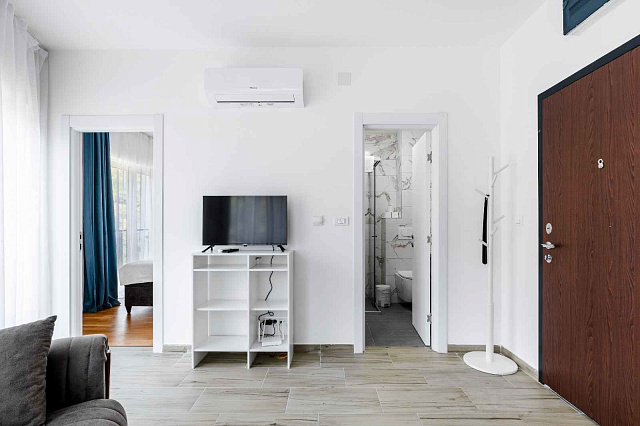Stylish 30 m² One-Bedroom Apartment with Scenic Views in Bečići — photo 6